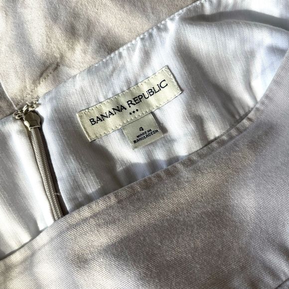 EUC Ladies Banana Republic Khaki Pencil Mini Skirt Size 4 - Picture 8 of 9